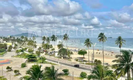 Apartamento na Praia da Enseada com Vista Total para o Mar