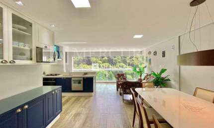 Apartamento no Guarujá, Pitangueiras, Com Varanda Gourmet, com 3 Quartos.