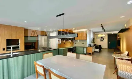 Apartamento no guarujá, pitangueiras, reformado e com varanda gourmet.