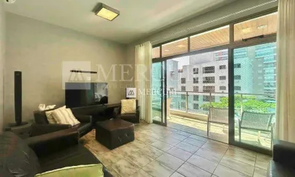 Apartamento no Guarujá, Enseada, 4 suítes, prédio com lazer.