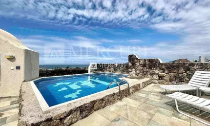 Cobertura Duplex no Guarujá, Enseada, Com Vista Mar, 4 Suítes e Piscina privativa.