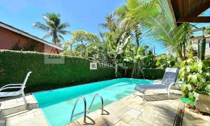 Casa no Guarujá, Condomínio Fechado, Jardim Pernambuco II, 4 suítes.