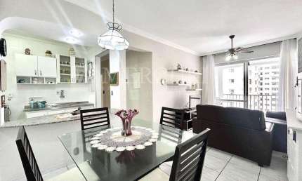 Apartamento no Guarujá, Pitangueiras, vista para o mar.