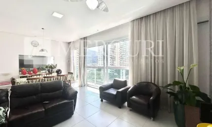 Apartamento no guarujá, pitangueiras, região central, com 3 dormitórios, e vista para o mar.