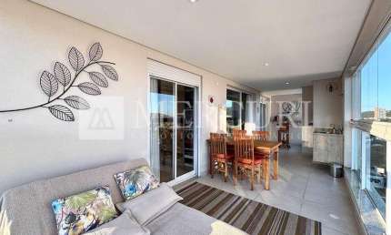 Apartamento no Guarujá, Enseada, com Vista Mar, 2 suítes e Área Gourmet.