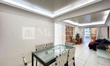 Apartamento no Guarujá, Pitangueiras, região do centro, com vista para o mar.