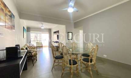 Apartamento no Guarujá, Enseada, Sacada, 2 Suítes e Reformado Mercuri Imóveis Guarujá.