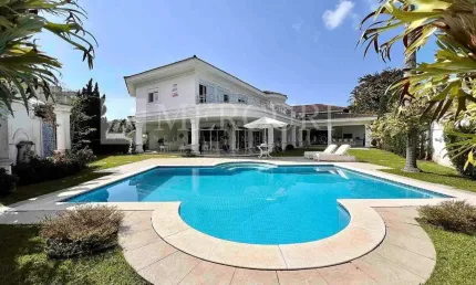 Casa no guarujá, enseada, 6 suítes, área gourmet e piscina.