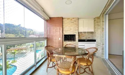 Apartamento no guarujá, enseada, 3 quartos sendo 1 suíte e com varanda gourmet - mercuri imóveis - imobiliária no guarujá