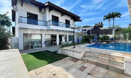 Casa no guarujá, condomínio fechado, jardim acapulco, 4 suítes, piscina e churrasqueira privativos - mercuri imóveis - imobiliária no guarujá