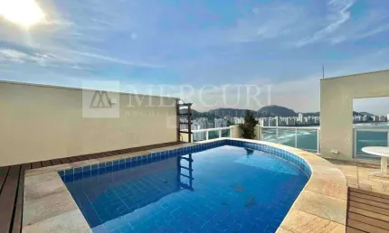 Cobertura no guarujá, astúrias, decorada ,1 suíte e vista mar - mercuri imóveis guarujá.