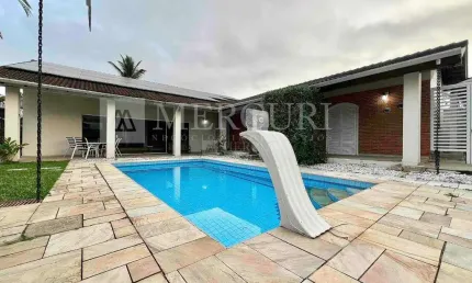 Casa no guarujá, balneário praia de pernambuco, 4 suítes- mercuri imóveis guarujá.