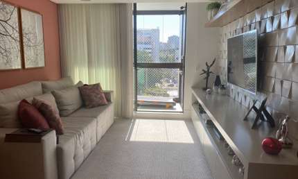Apartamento  3 Quartos em frente à Praça 29 de Março, desocupado