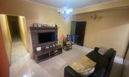 Casa com 3 quartos à venda na Rua Alberto José, 303, Jardim Salete, Taboão da Serra por R$ 350.000
