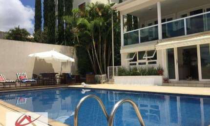 Chácara em Ibiúna!! São 3 dormitórios à venda com 450 m² por R$ 1.500.000