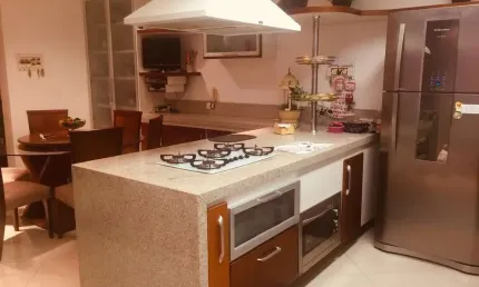 Sobrado com 3 dormitórios à venda, 256 m² por R$ 900.000,00 - Jardim Las Vegas - Santo André/SP