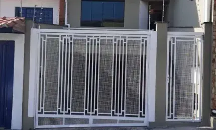 Sobrado para alugar, 212 m² por R$ 3.300,00/mês - Jardim Las Vegas - Santo André/SP