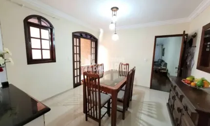 Sobrado a venda no Jd Consórcio, com 3 dormitórios sendo 1 suite