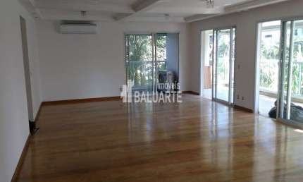 Apartamento com 4 Quartos e 4 banheiros para Alugar, 242 m² por R$ 15.000/Mês