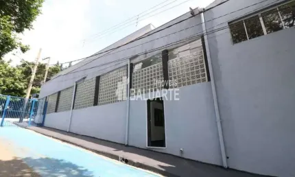 Prédio Comercial com 6 Quartos e 7 banheiros à Venda