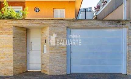Sobrado com 4 Quartos e 5 banheiros à Venda, 220 m² por R$ 3.700.000