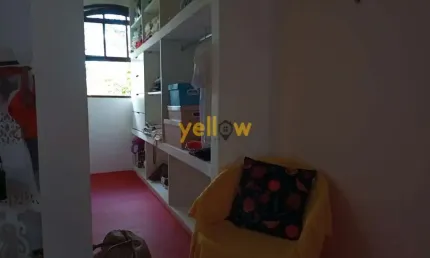 Chácara em Recanto Alpina, Santa Isabel com 3 dormitórios, 2 suítes, 4 banheiros à venda por R$ 834.000. Aproveite a tranquilidade da natureza!