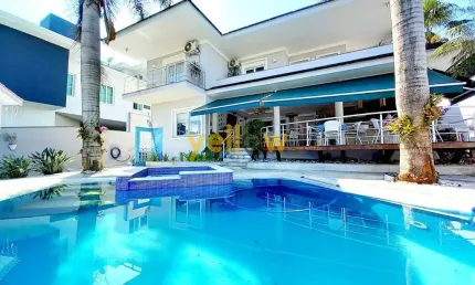Casa de luxo em condomínio fechado em Arujá - | Venda por R$4.800.000