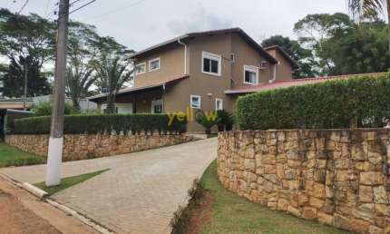Casa em Condomínio Fechado em Colinas Verdes  -  Arujá