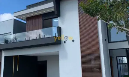 Casa em Condomínio Fechado em Cezar de Souza - Mogi das Cruzes, SP