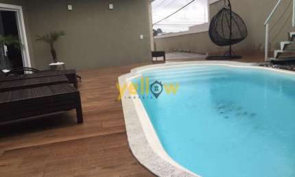 Casa à Venda em Arujá: 3 Suítes e 360m² por R$1.290.000