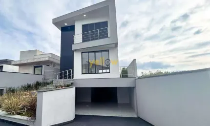 Casa Luxuosa em Arujazinho IV - 3 Suítes, 434m² por R$2,85M