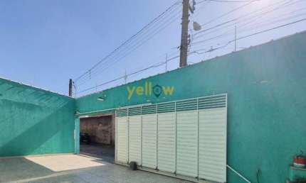 Casa de 185M² em Bairro Central de Suzano com 3 Dormitórios e 1 Suíte - Venda por R$ 1.300.000