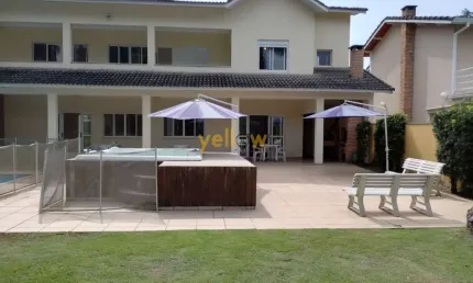 Casa em Condomínio Fechado em Itapema - Guararema: 400m²