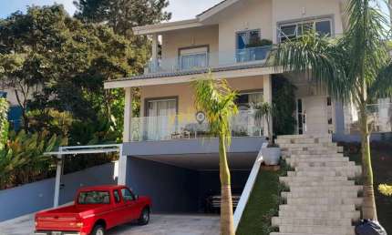 Casa de luxo em condomínio fechado com 499m² em Arujá - 3 dormitórios e 3 suítes por R$ 3.200.000