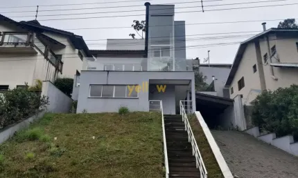 Casa de luxo em condomínio fechado com 3 suítes em Arujá - Condomínio Hills III por R$ 1.590.000