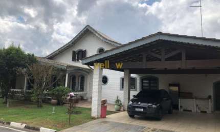 Casa de luxo em condomínio fechado com 3 suítes em Arujá Country Club - venda por R$1.9M e locação por R$10K