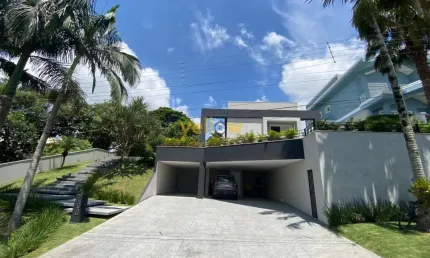 Casa de Luxo em Condomínio Fechado no Arujá V – 4 Suítes à Venda