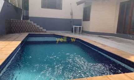 Casa em Condomínio Fechado com 3 Dormitórios e 1 Suíte em Arujá - Venda  R$1.800.000