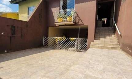 Casa em Jordanópolis - Arujá com 116M², 2 dormitórios e 1 suíte por R$690k - Venda