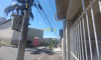 Casa à venda em Caiubi - Itaquaquecetuba: 4 dormitórios, 1 suíte e 190m² de área útil