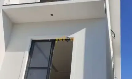 Casa de 135M² em Bairro de Arujá com 3 Suítes - Venda por R$850K