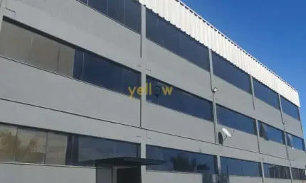 Galpão em Taboão - Mogi das Cruzes: 5.400m², 2 Banheiros, Venda R$30M e Locação R$110K.