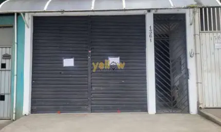Salão Comercial de 48M² em Jardim Amanda Caiubi - Itaquaquecetuba: Venda por R$ e Locação por R$ 2.200,00.