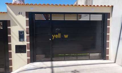 Casa em Jardim Karine, Itaquaquecetuba: 2 dormitórios, 1 suíte, 92m² por R$380K - Venda
