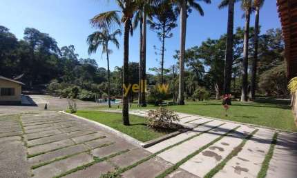 Chácara de luxo em Santa Isabel: 10 dormitórios sendo 10 suítes e 1.554m² de área útil