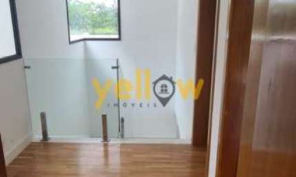 Casa Luxuosa em Arujá: 3 Suítes no Condomínio Hills III