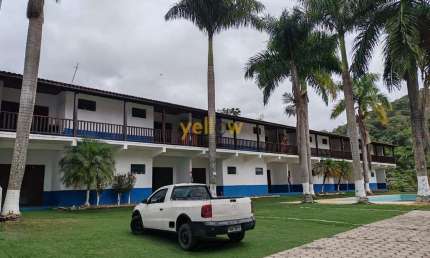 Casa Comercial em Santa Isabel: 16 Suítes, 20 Banheiros, R$ 2.5M