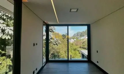 Casa em Condomínio Fechado em Residencial Real Park - Arujá, SP