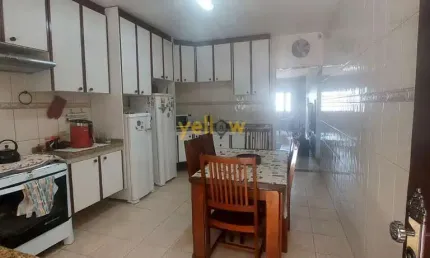 Casa à Venda e Locação em Jardim Planalto - Arujá R$1.350.000