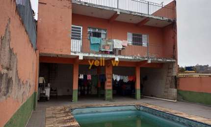 Casa à Venda em Parque São Benedito - 3 Dormitórios, 215m²